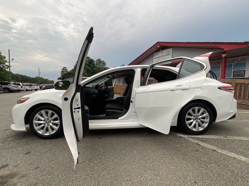 2020 Toyota Camry Image 34