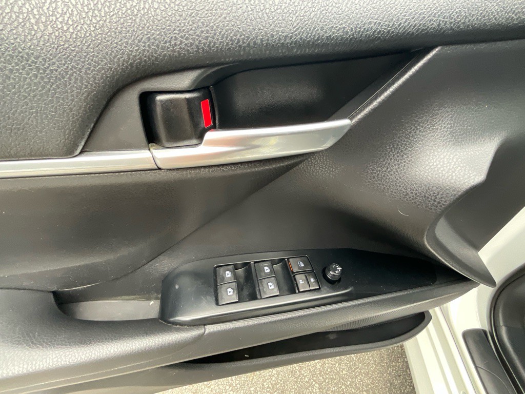 2020 Toyota Camry Image 37