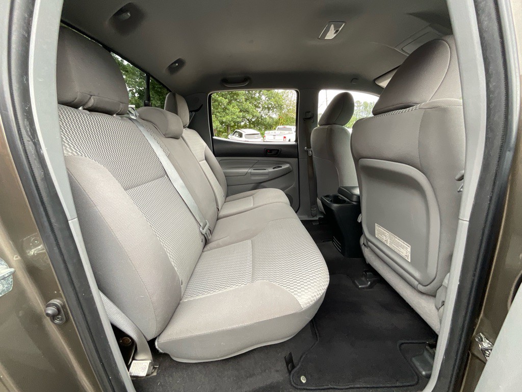 2013 Toyota Tacoma Image 30