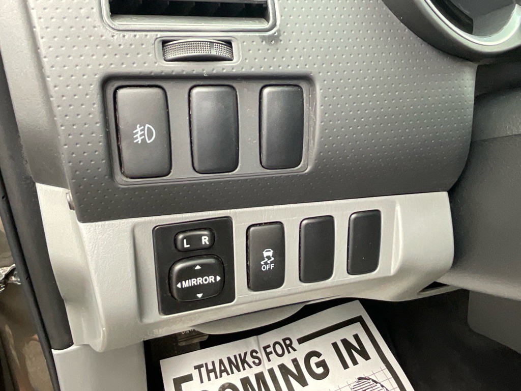 2013 Toyota Tacoma Image 38
