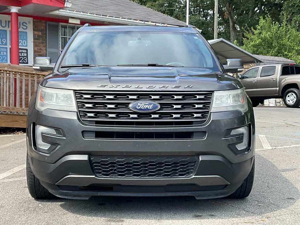 2017 Ford Explorer Image 2