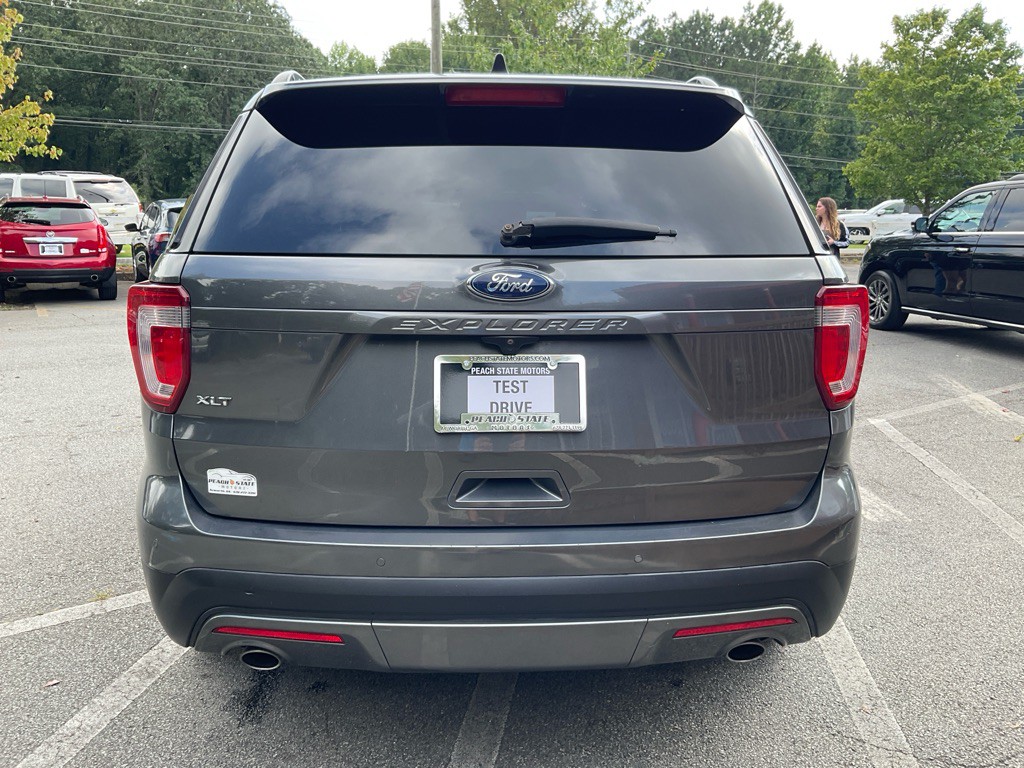 2017 Ford Explorer Image 6