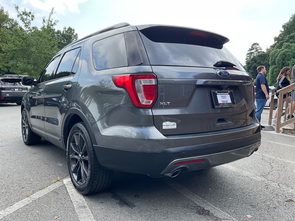2017 Ford Explorer Image 7