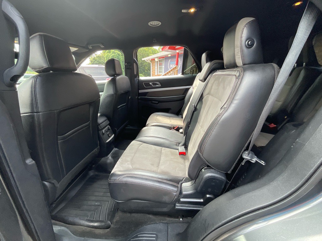 2017 Ford Explorer Image 27