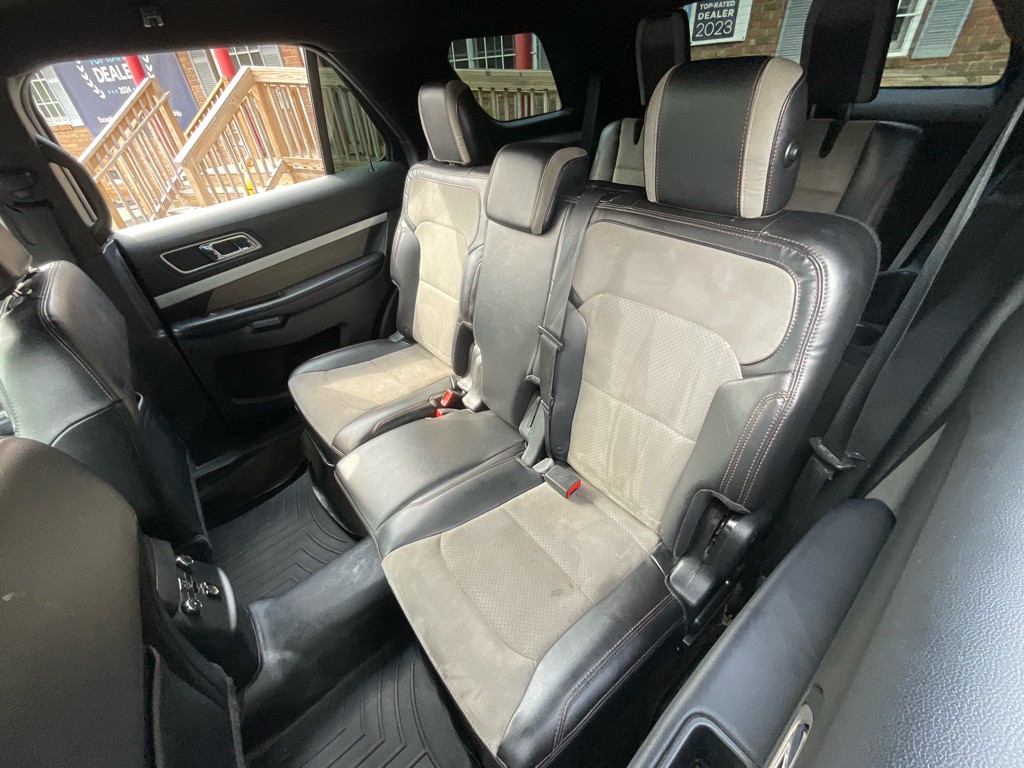 2017 Ford Explorer Image 29