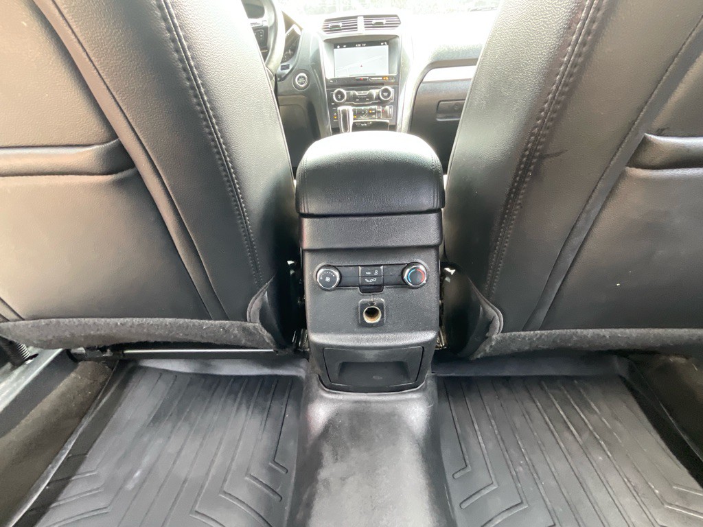 2017 Ford Explorer Image 33
