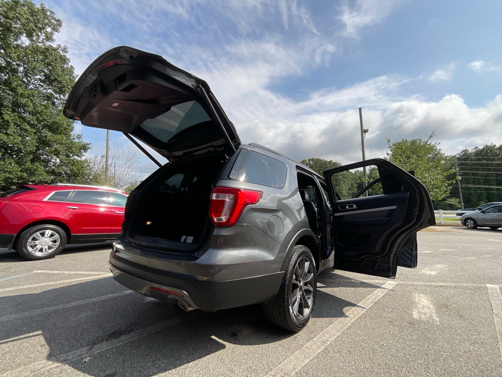 2017 Ford Explorer Image 35
