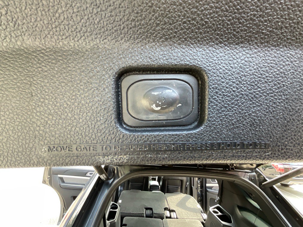2017 Ford Explorer Image 40