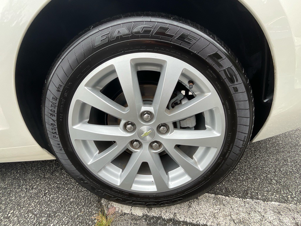 2013 Chevrolet Malibu Image 11