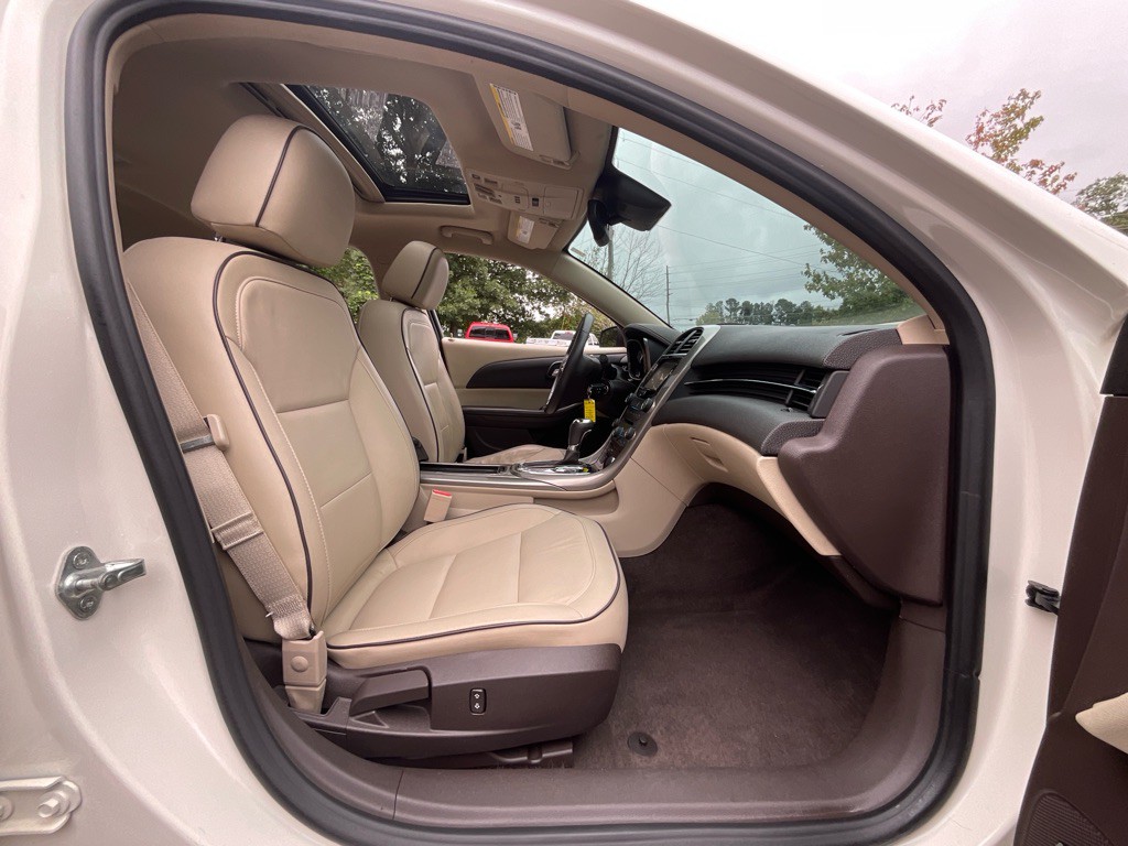 2013 Chevrolet Malibu Image 16