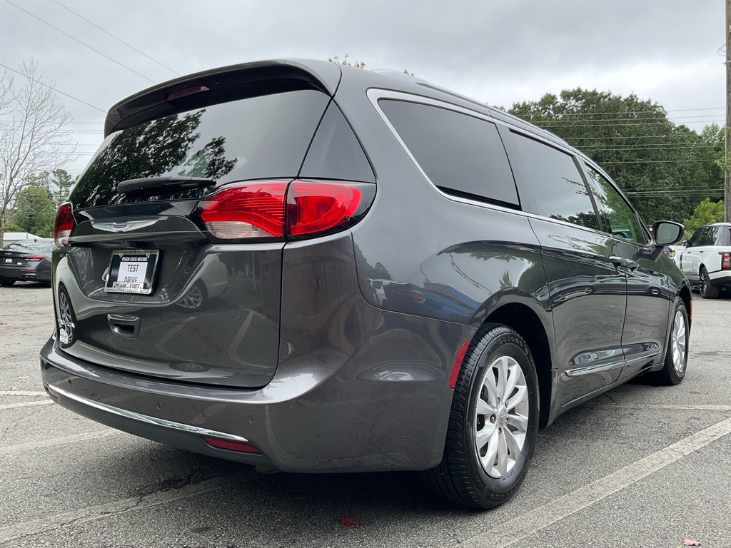 2019 Chrysler Pacifica Image 5