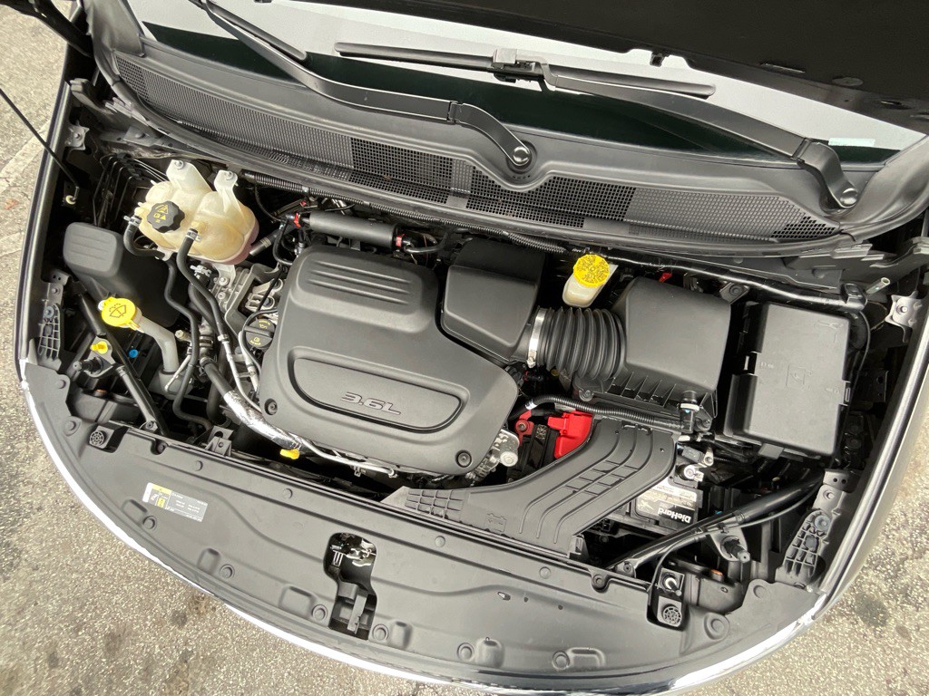 2019 Chrysler Pacifica Image 12