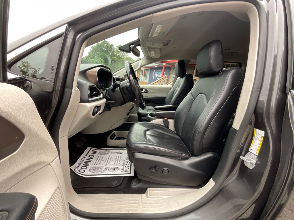 2019 Chrysler Pacifica Image 13