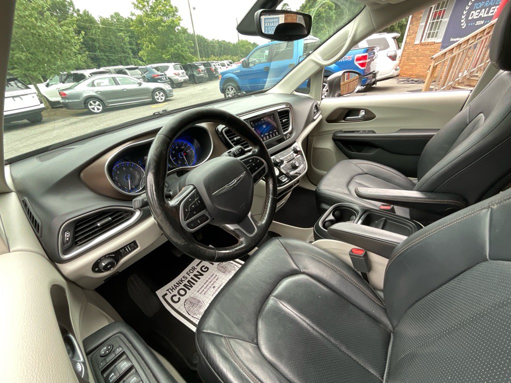 2019 Chrysler Pacifica Image 14