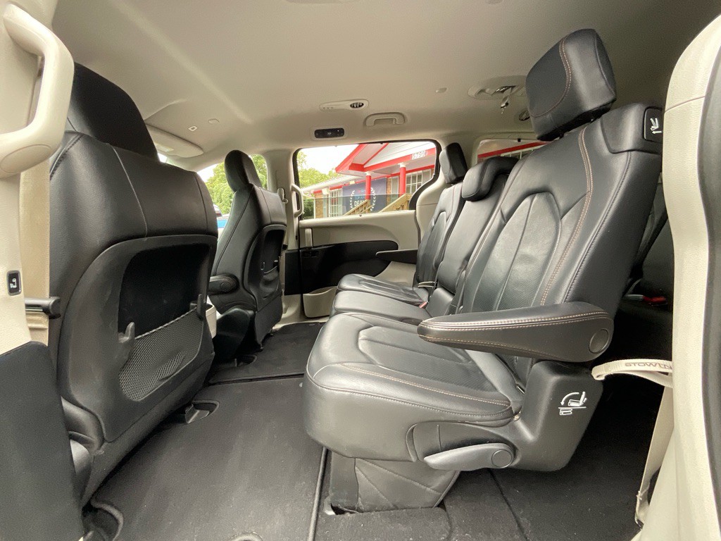 2019 Chrysler Pacifica Image 26