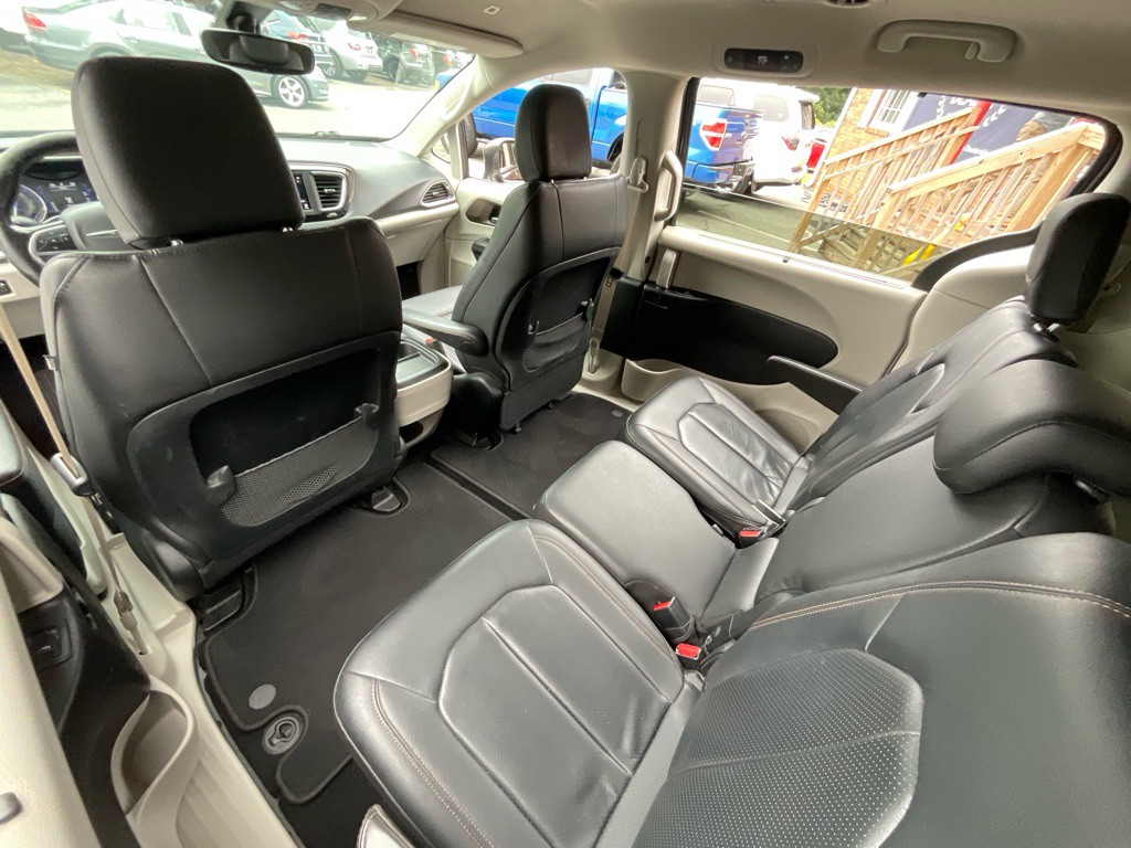 2019 Chrysler Pacifica Image 27