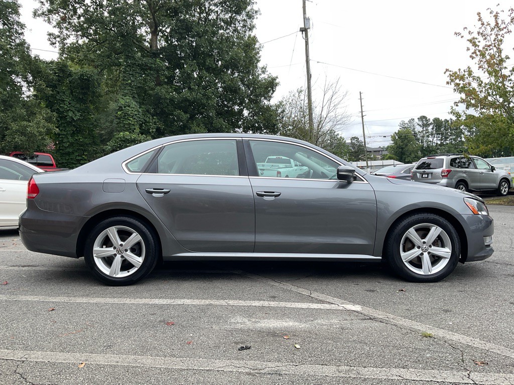 2015 Volkswagen Passat Image 4