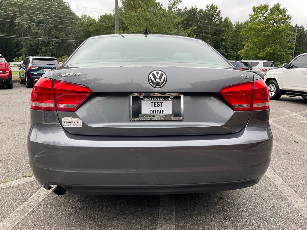2015 Volkswagen Passat Image 6