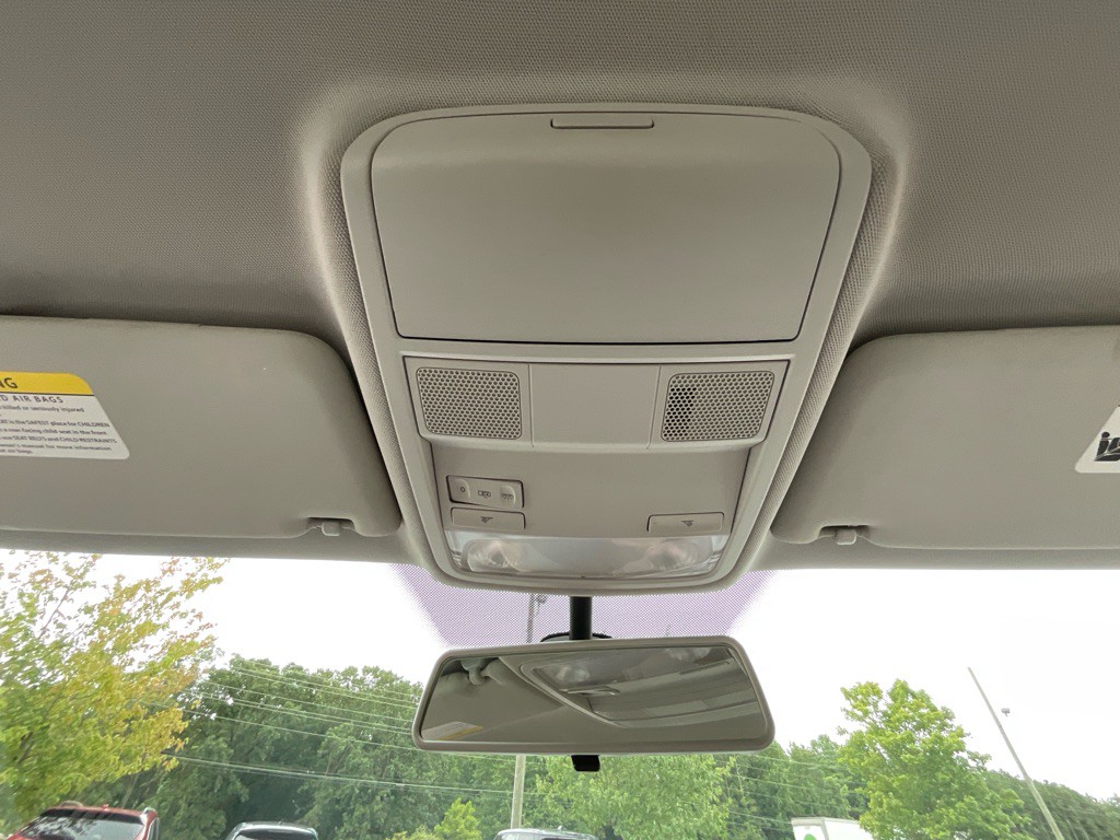 2015 Volkswagen Passat Image 24