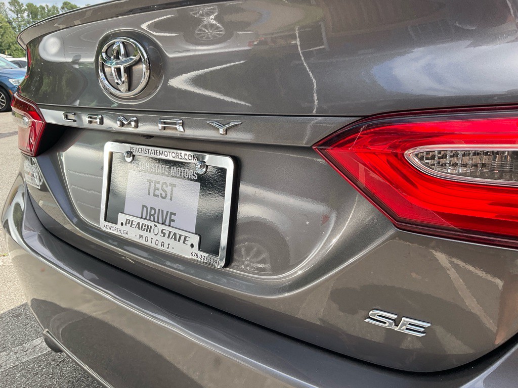 2020 Toyota Camry Image 9
