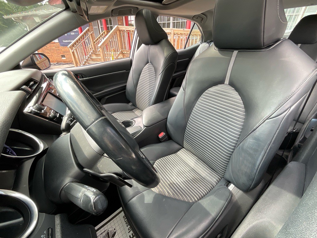 2020 Toyota Camry Image 15