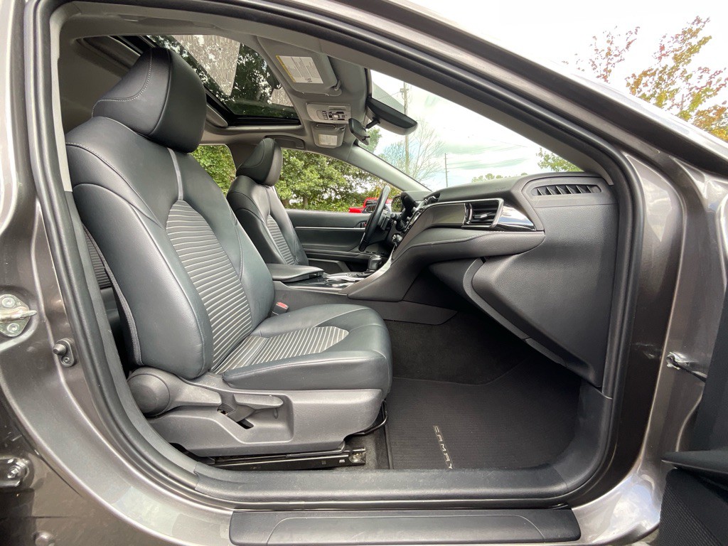 2020 Toyota Camry Image 16