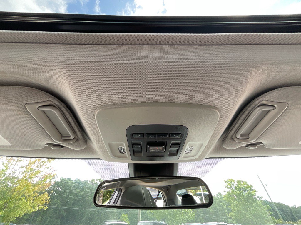 2020 Toyota Camry Image 25