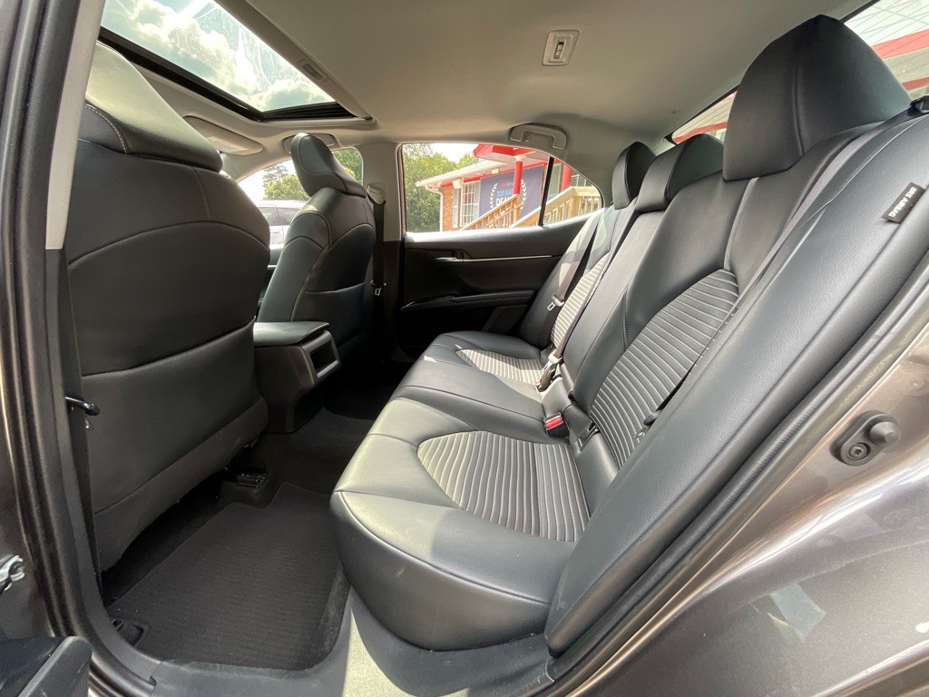 2020 Toyota Camry Image 27