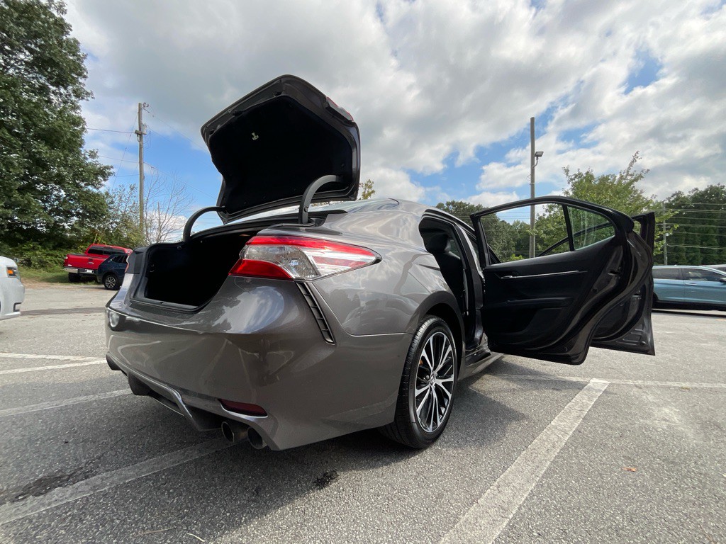 2020 Toyota Camry Image 34