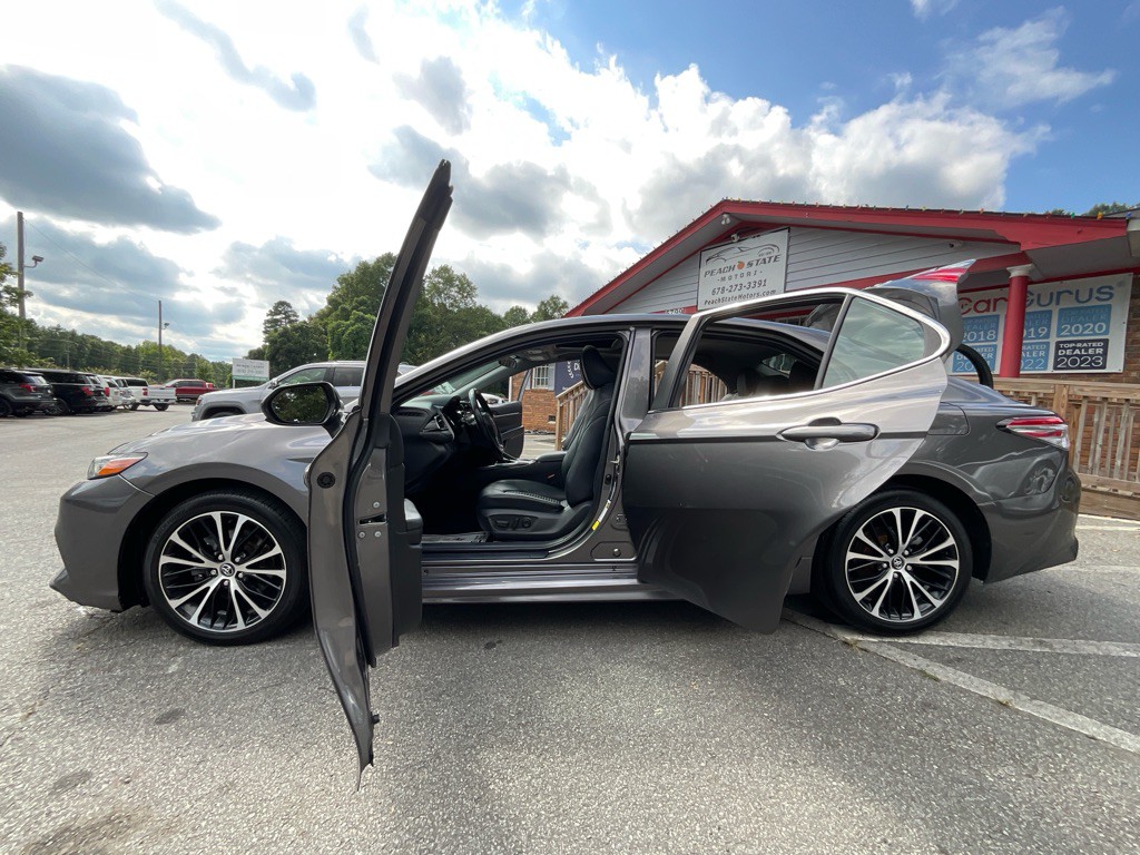 2020 Toyota Camry Image 35