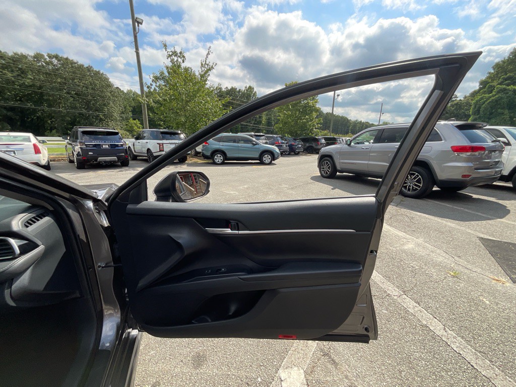 2020 Toyota Camry Image 41