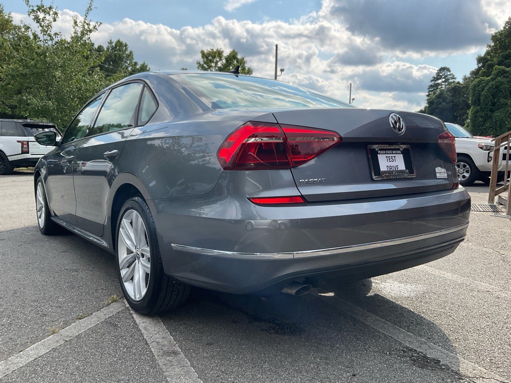 2019 Volkswagen Passat Image 7
