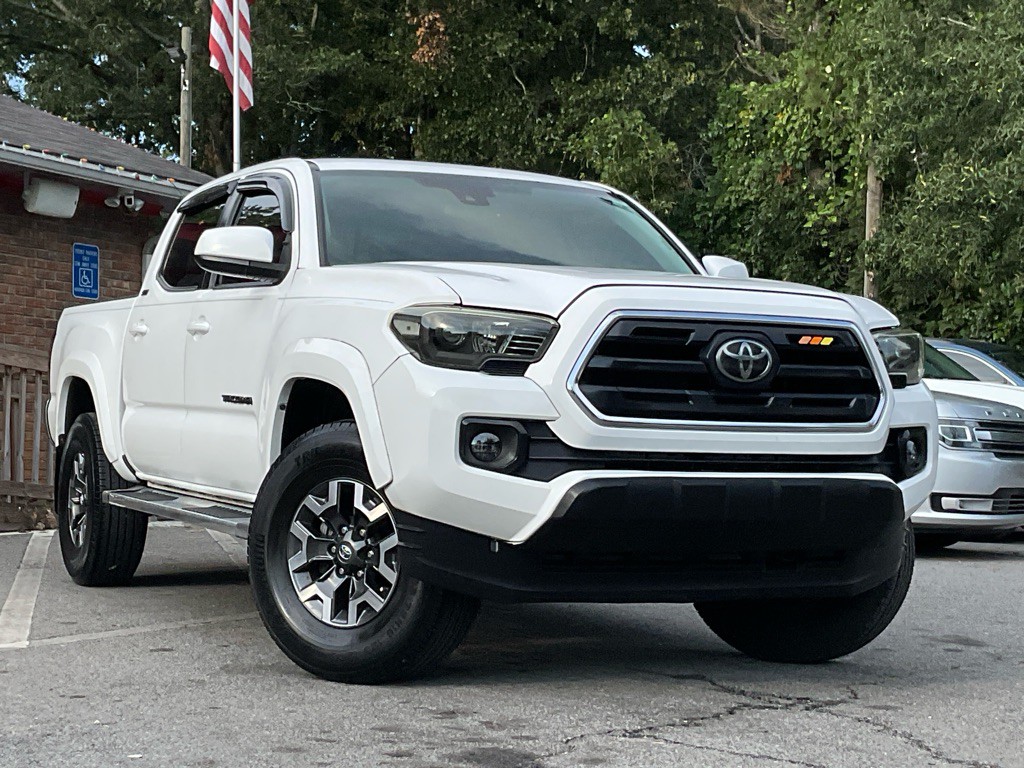 2018 Toyota Tacoma Image 3