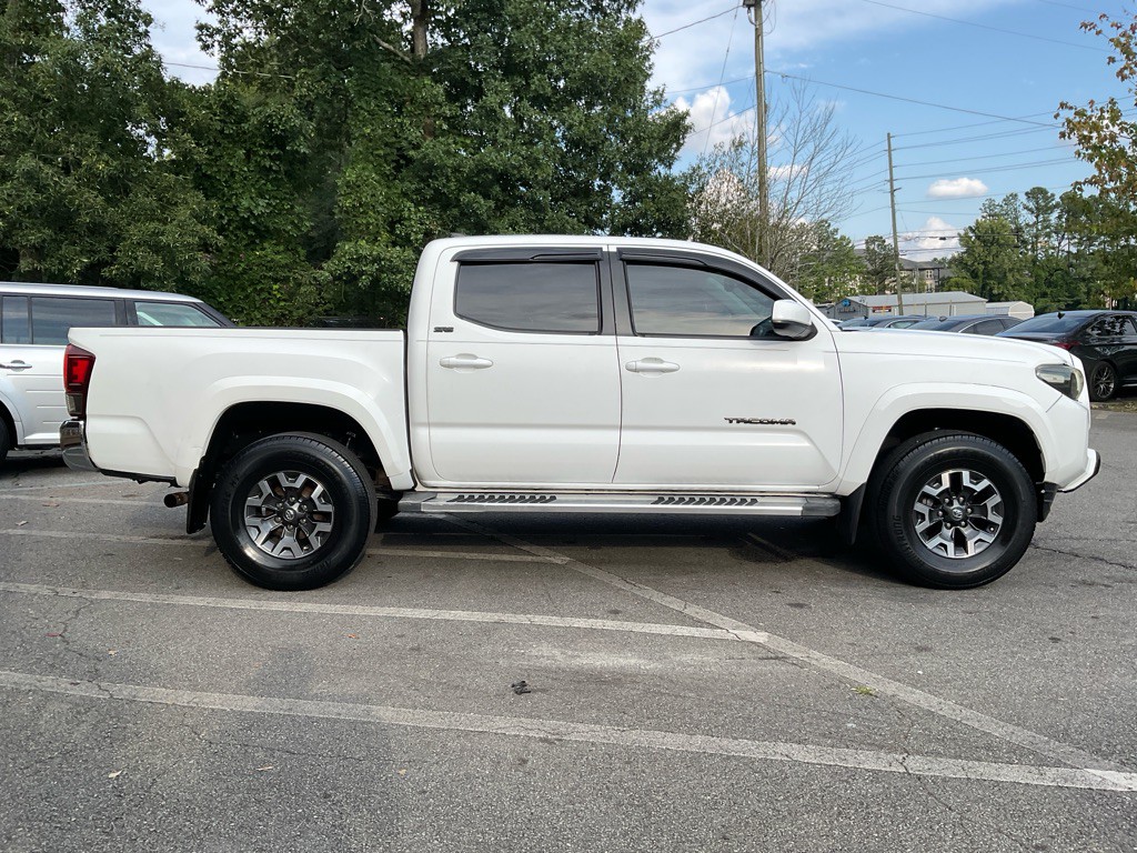 2018 Toyota Tacoma Image 4