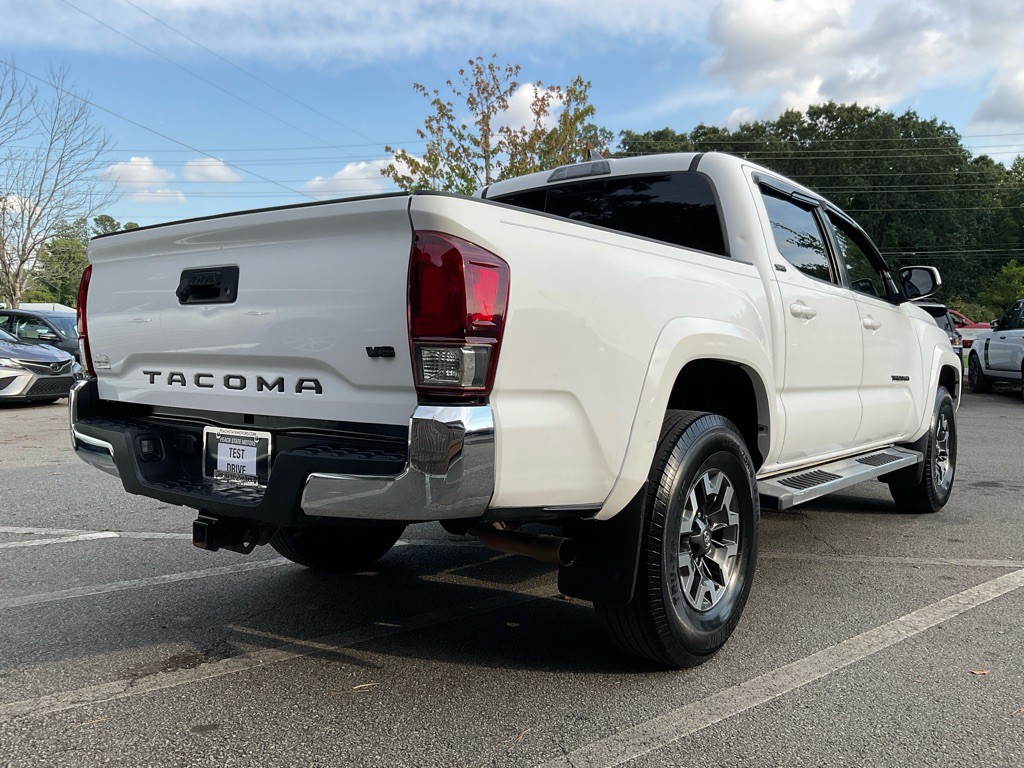 2018 Toyota Tacoma Image 5