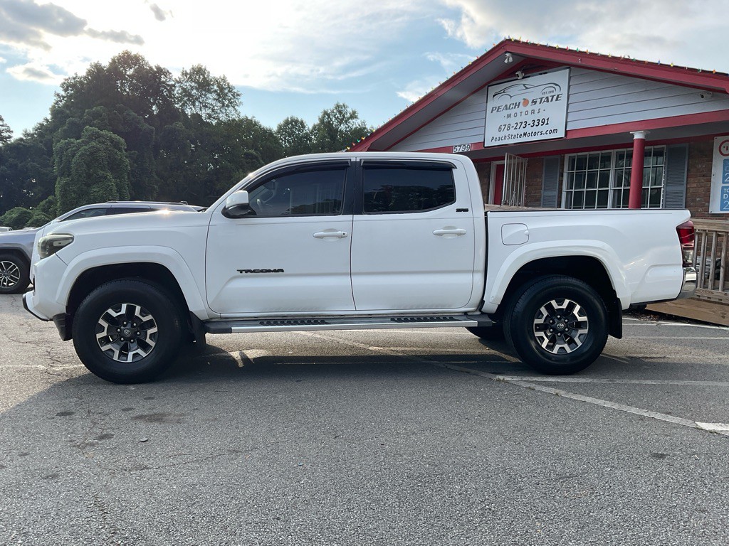 2018 Toyota Tacoma Image 8