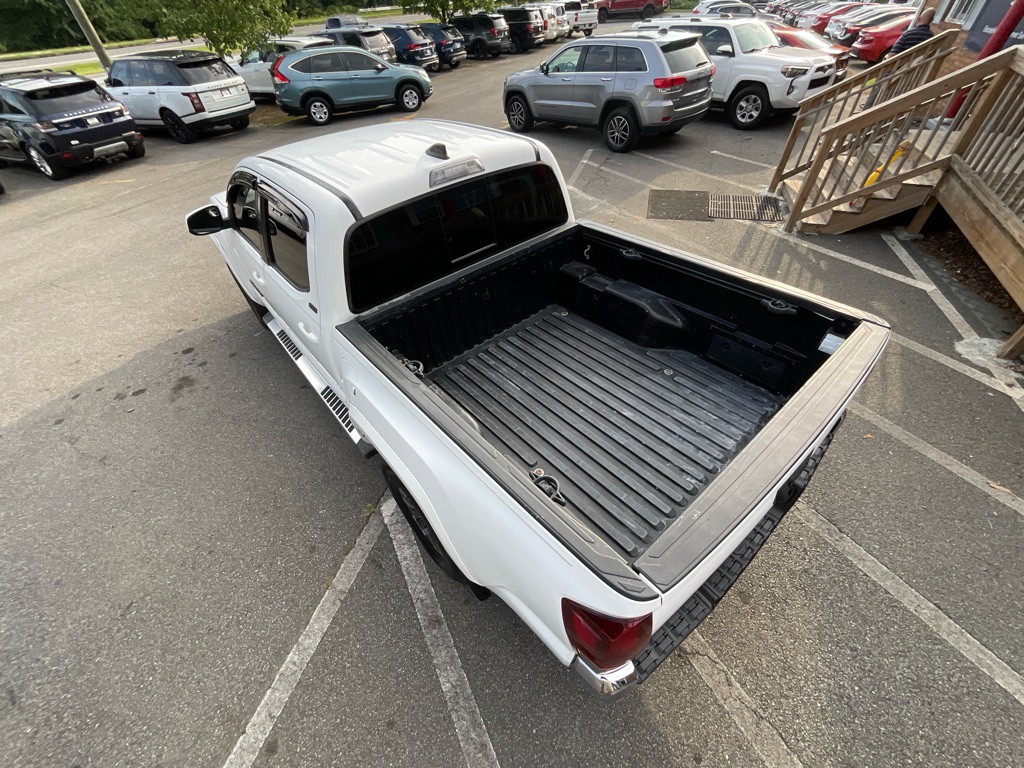 2018 Toyota Tacoma Image 12