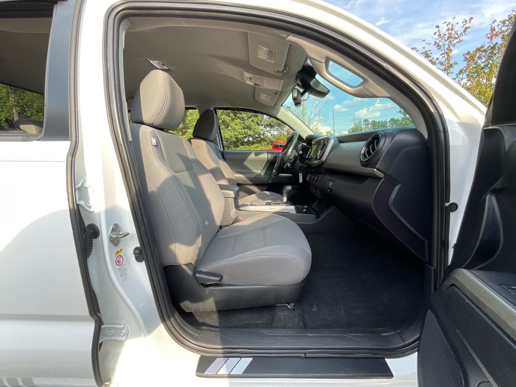 2018 Toyota Tacoma Image 18