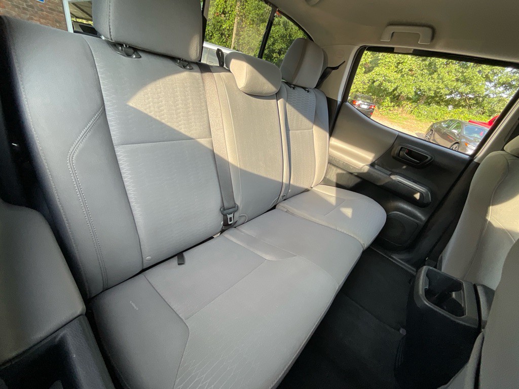2018 Toyota Tacoma Image 33