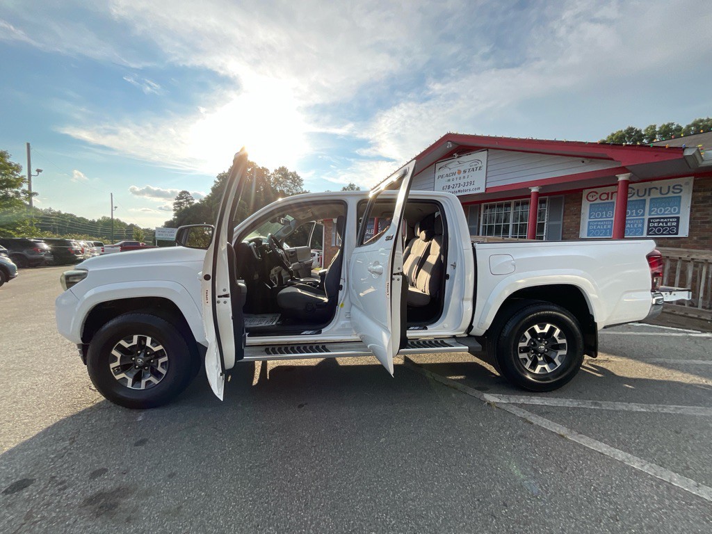 2018 Toyota Tacoma Image 35