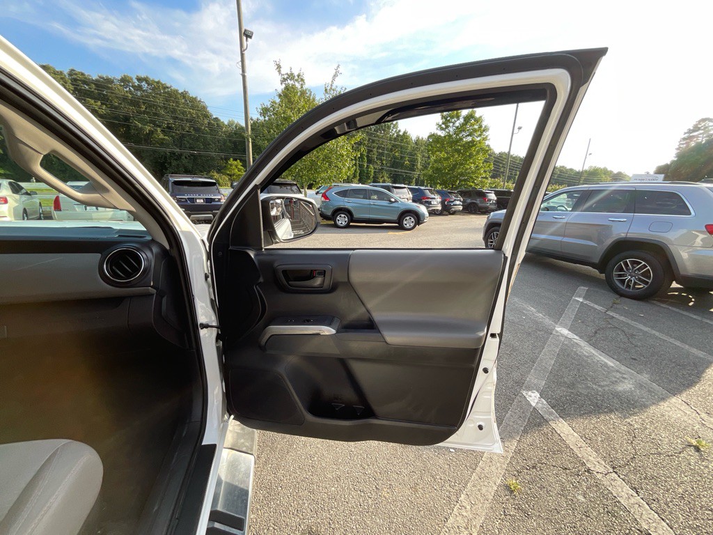 2018 Toyota Tacoma Image 41