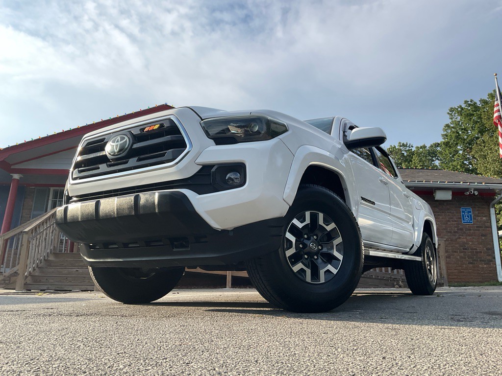 2018 Toyota Tacoma Image 43