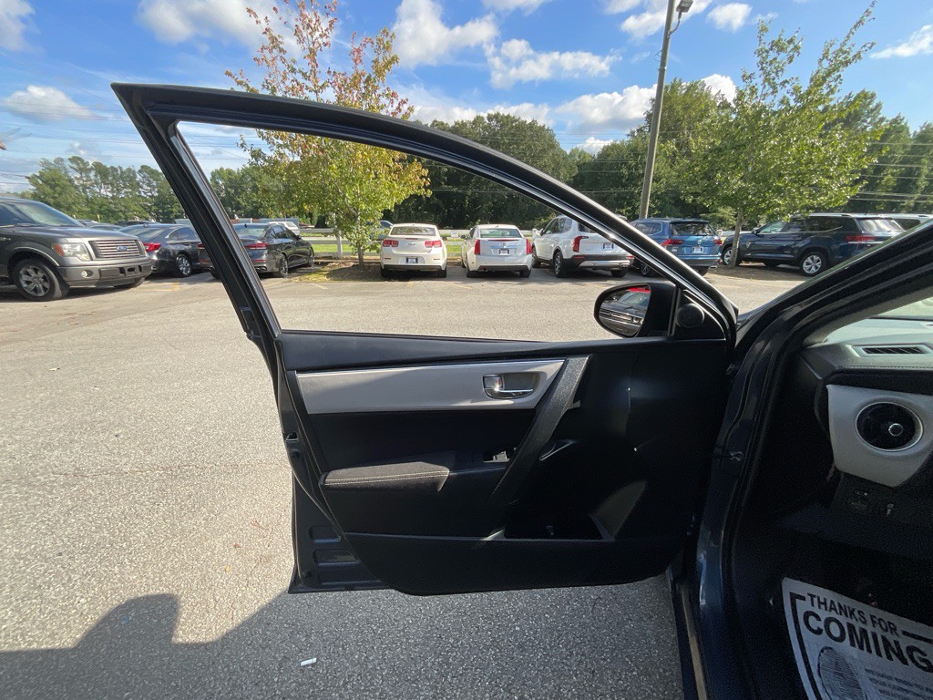 2019 Toyota Corolla Image 37