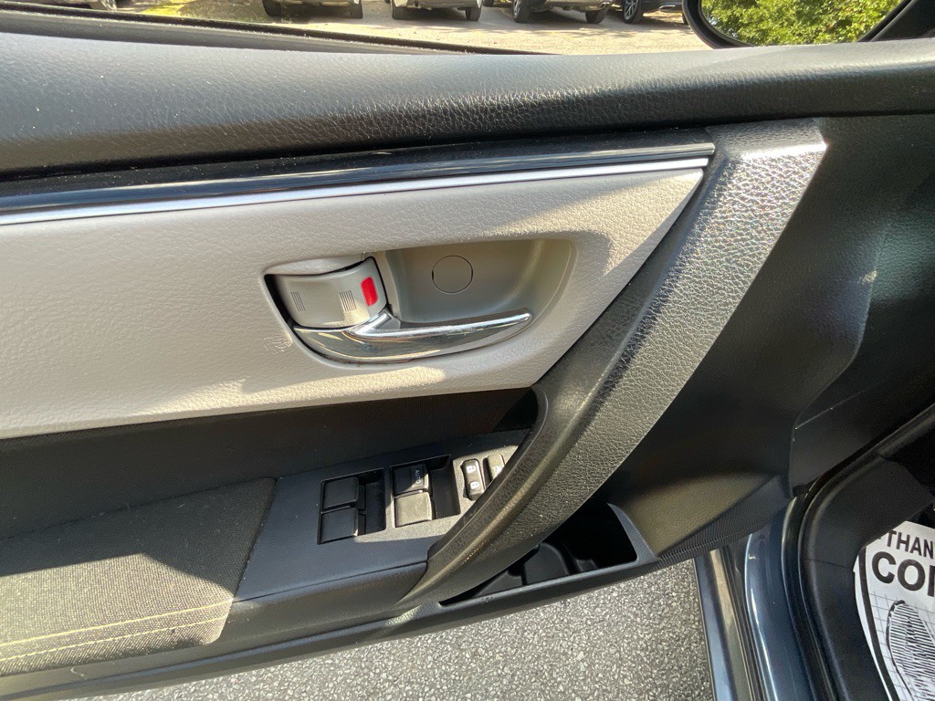 2019 Toyota Corolla Image 38