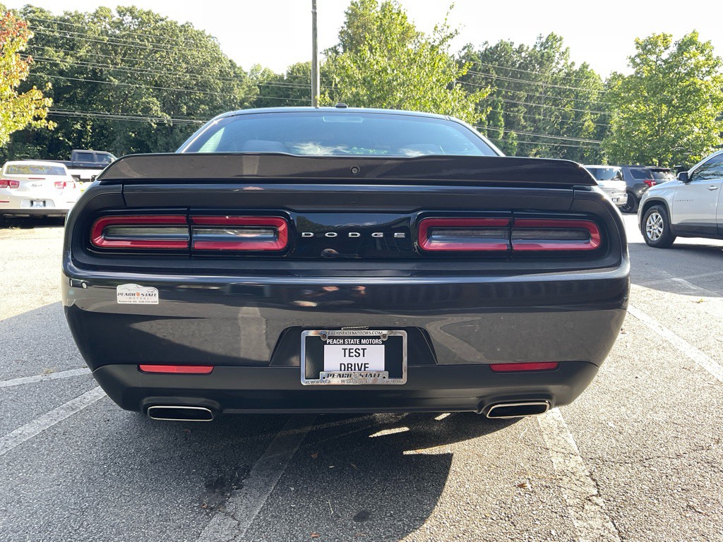 2019 Dodge Challenger Image 6