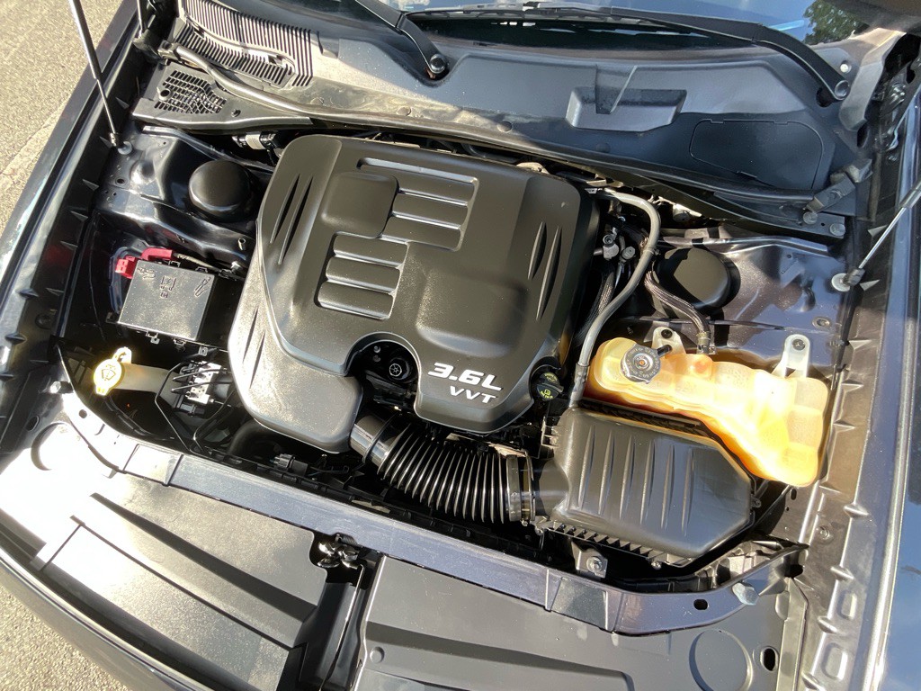 2019 Dodge Challenger Image 12