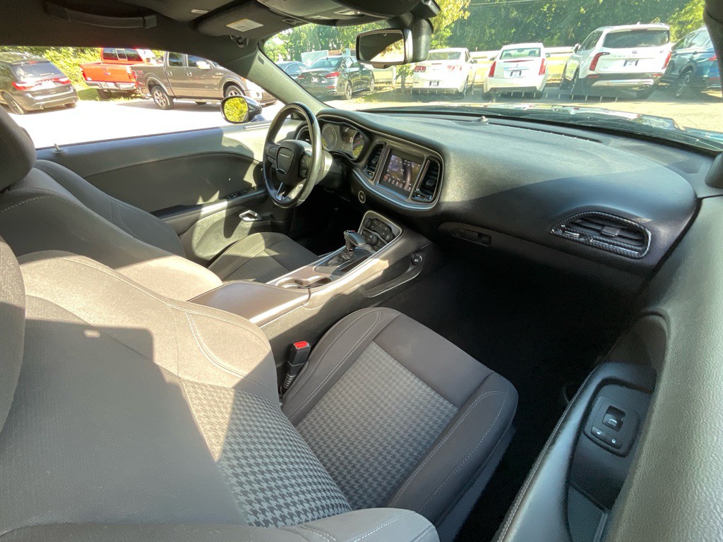 2019 Dodge Challenger Image 17
