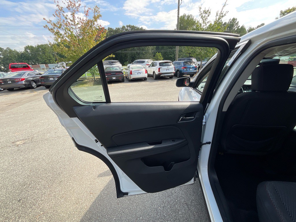 2016 Chevrolet Equinox Image 38