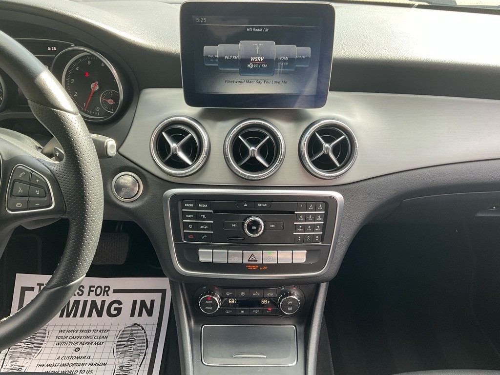 2017 Mercedes-Benz CLA-Class Image 21