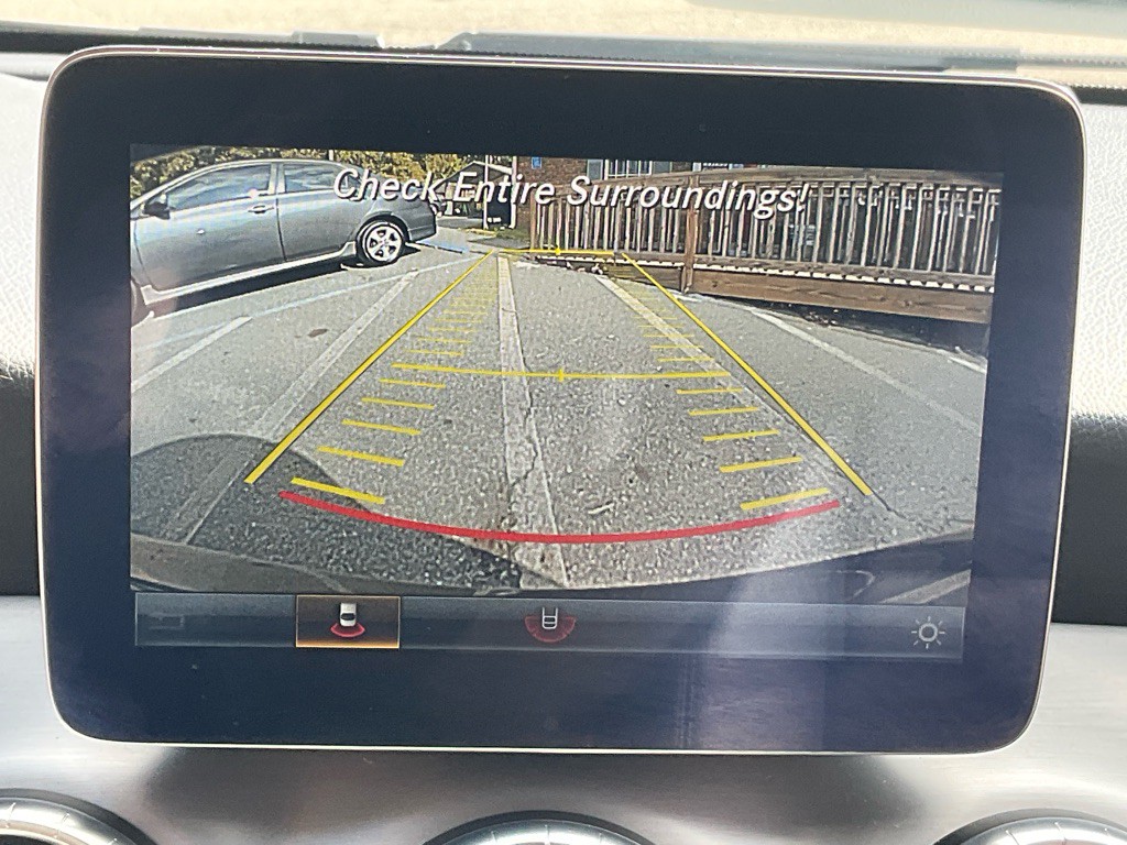 2017 Mercedes-Benz CLA-Class Image 24